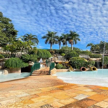 Villas Diroma Com Um Dia No Acqua Park, Splash E Slide Калдас-Новас Экстерьер фото