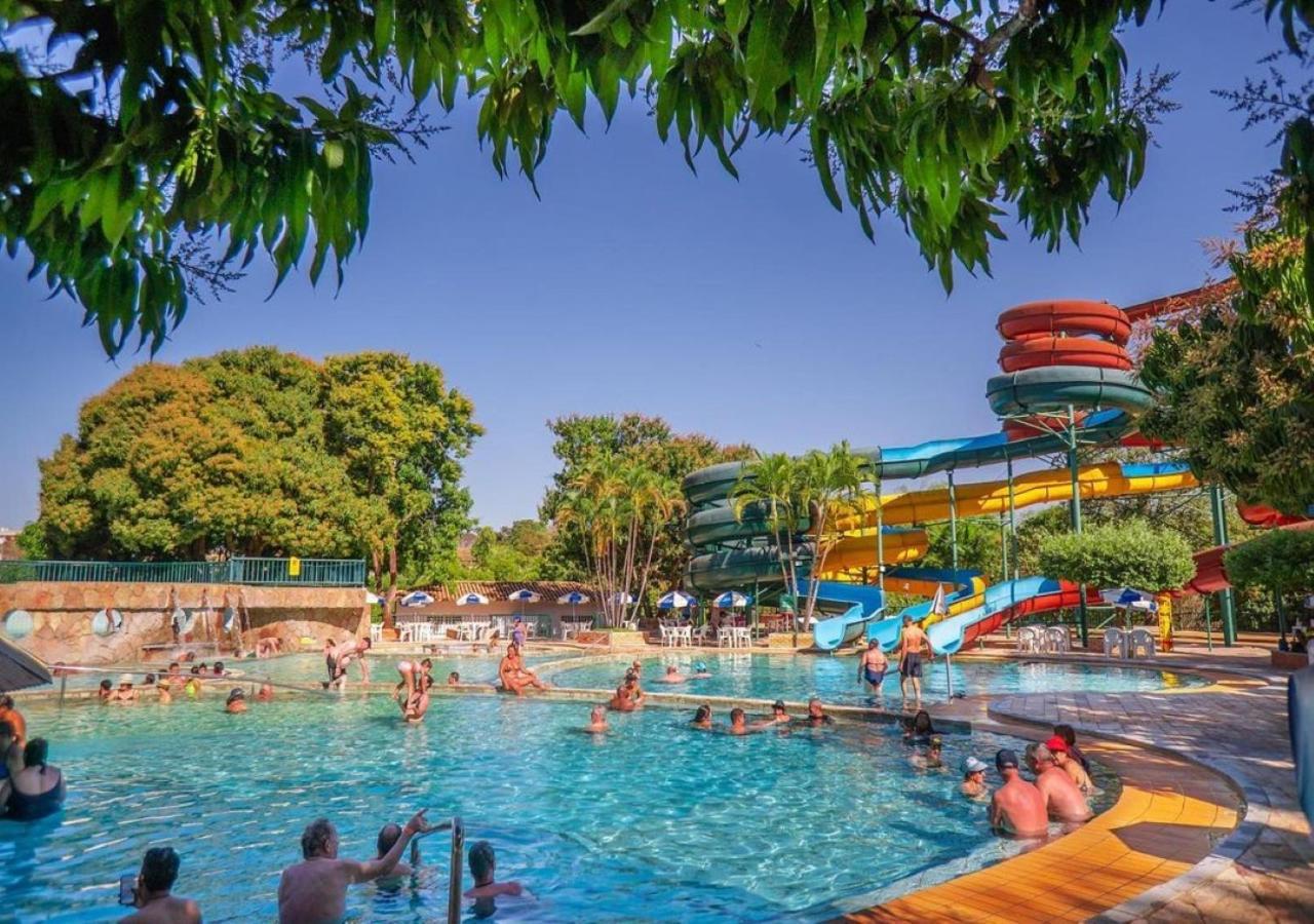 Villas Diroma Com Um Dia No Acqua Park, Splash E Slide Калдас-Новас Экстерьер фото