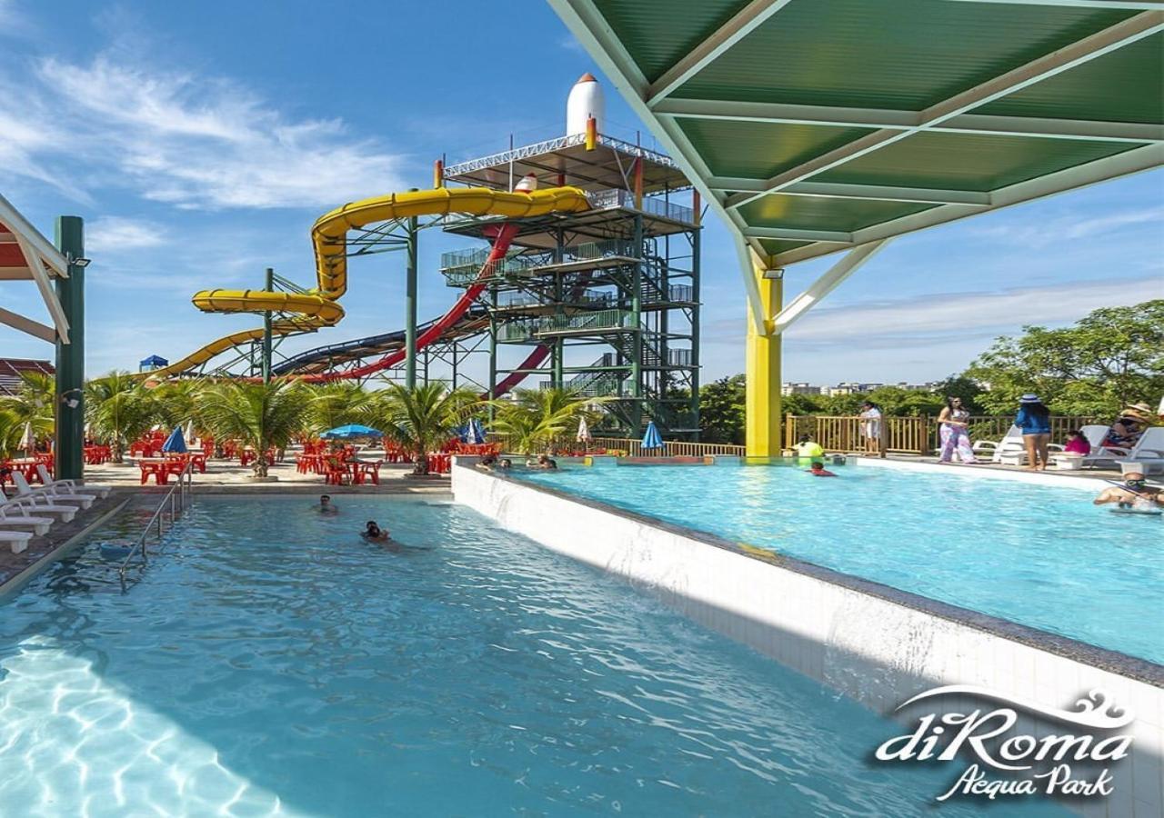 Villas Diroma Com Um Dia No Acqua Park, Splash E Slide Калдас-Новас Экстерьер фото